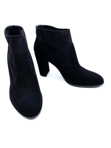 Norma J. BAKER rozm.40