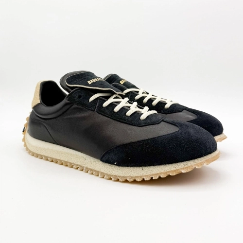 Czarne sneakersy- Barracuda